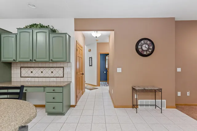 $625,000 | 18716 Sioux Drive, Spring Lake, MI 49456