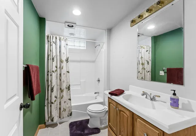 $625,000 | 18716 Sioux Drive, Spring Lake, MI 49456