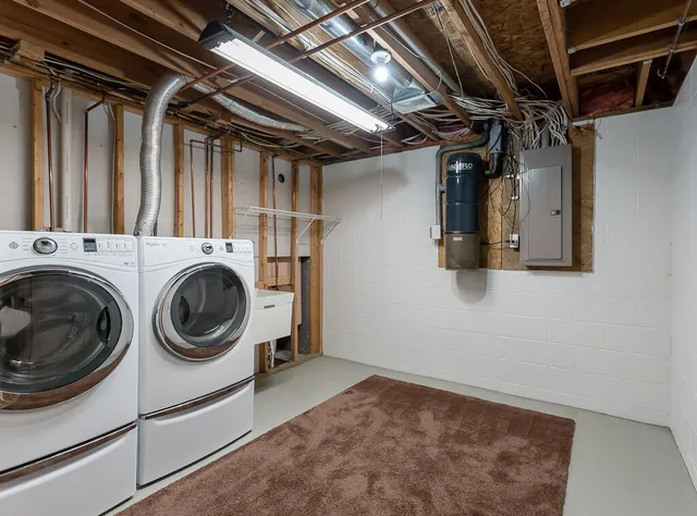 $625,000 | 18716 Sioux Drive, Spring Lake, MI 49456