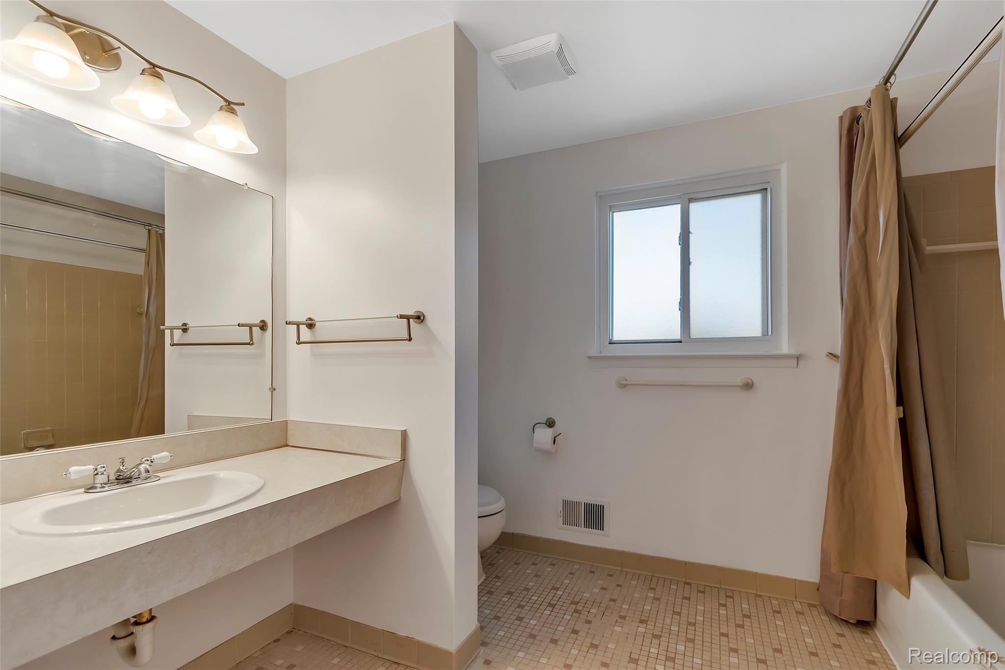 1886 Rector Court Canton, MI 48188 - Photo 21 of 35 1886-Rector-Ct-WindowStill-Real-Estate-Photography-30.jpg