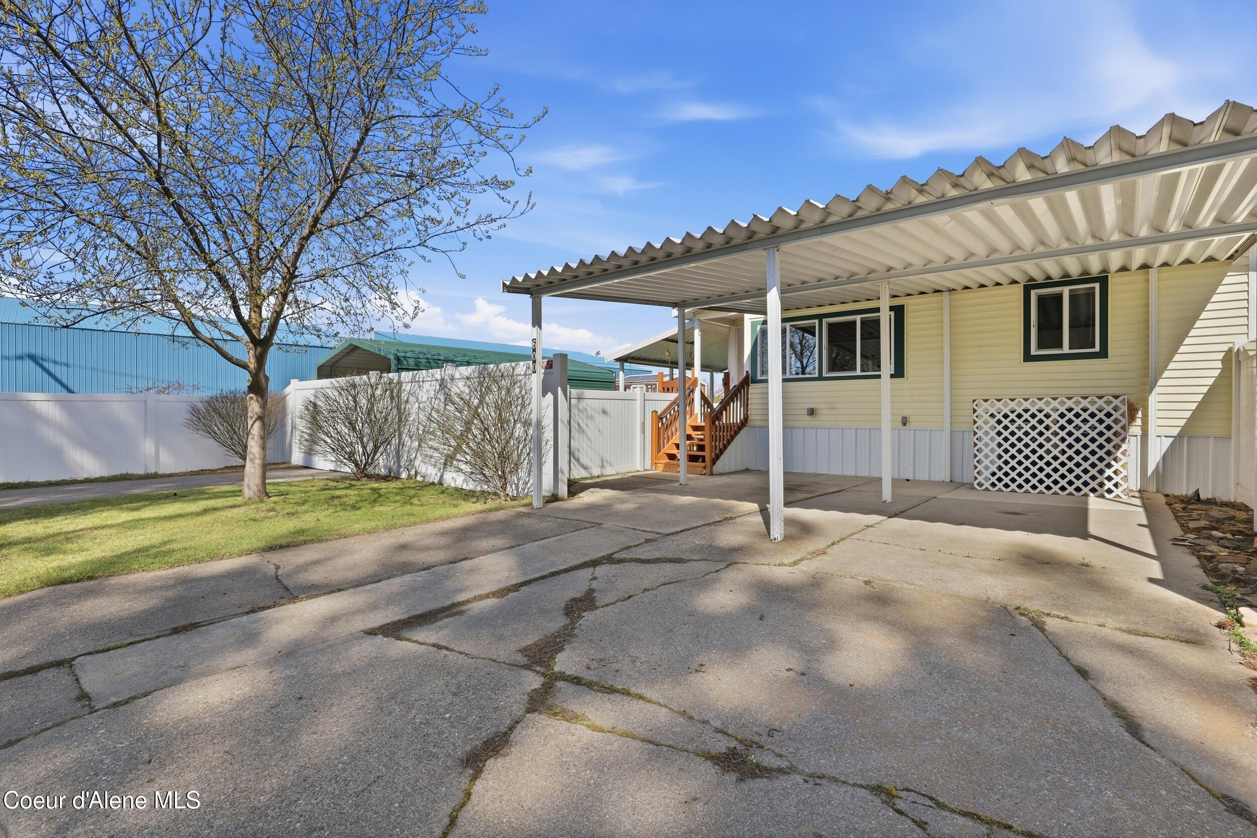 600 Myriah Loop Coeur D'Alene, ID 83815 - Photo 3 of 34 3_img_8775