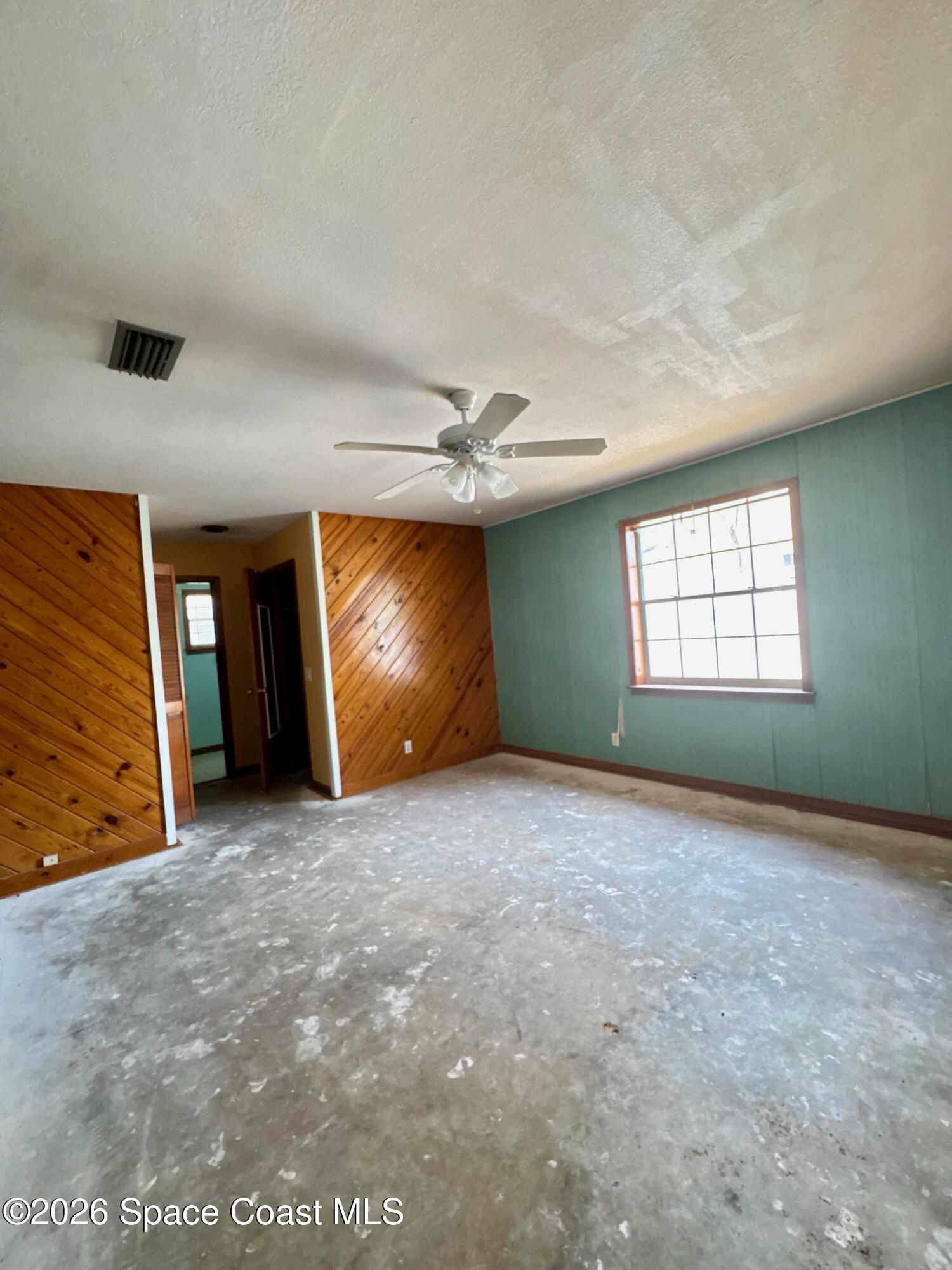 876 Remsen Avenue Northwest Palm Bay, FL 32907 - Photo 7 of 17 IMG_7390