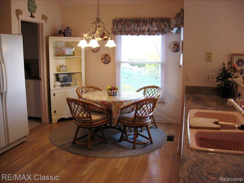 662 Summit Ridge Drive Milford, MI 48381 - Photo 6 of 23 Breakfast Rm