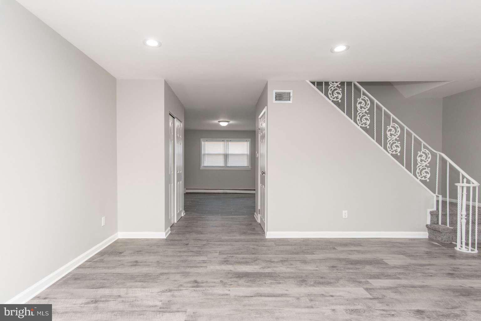 3435 Brookview Road Philadelphia, PA 19154 - Photo 3 of 25 Gallery Image 3