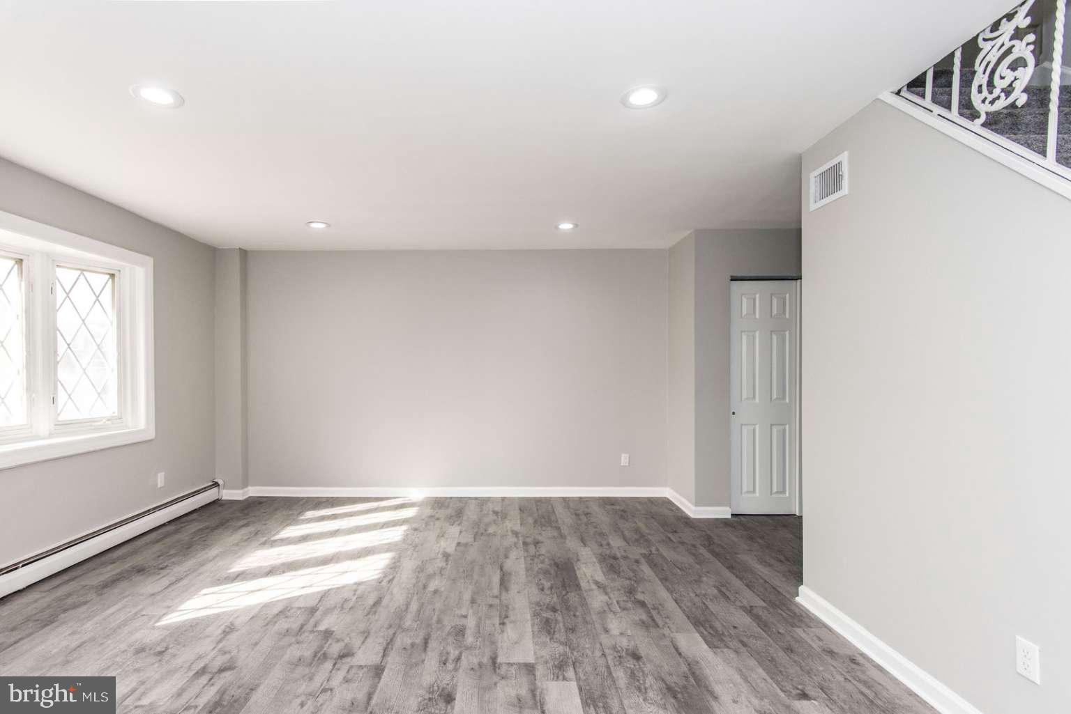 3435 Brookview Road Philadelphia, PA 19154 - Photo 4 of 25 Gallery Image 4