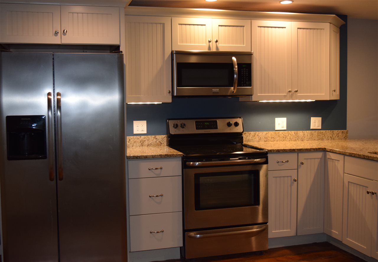 33 Horace Greeley Road Amherst, NH 03031 - Photo 2 of 31