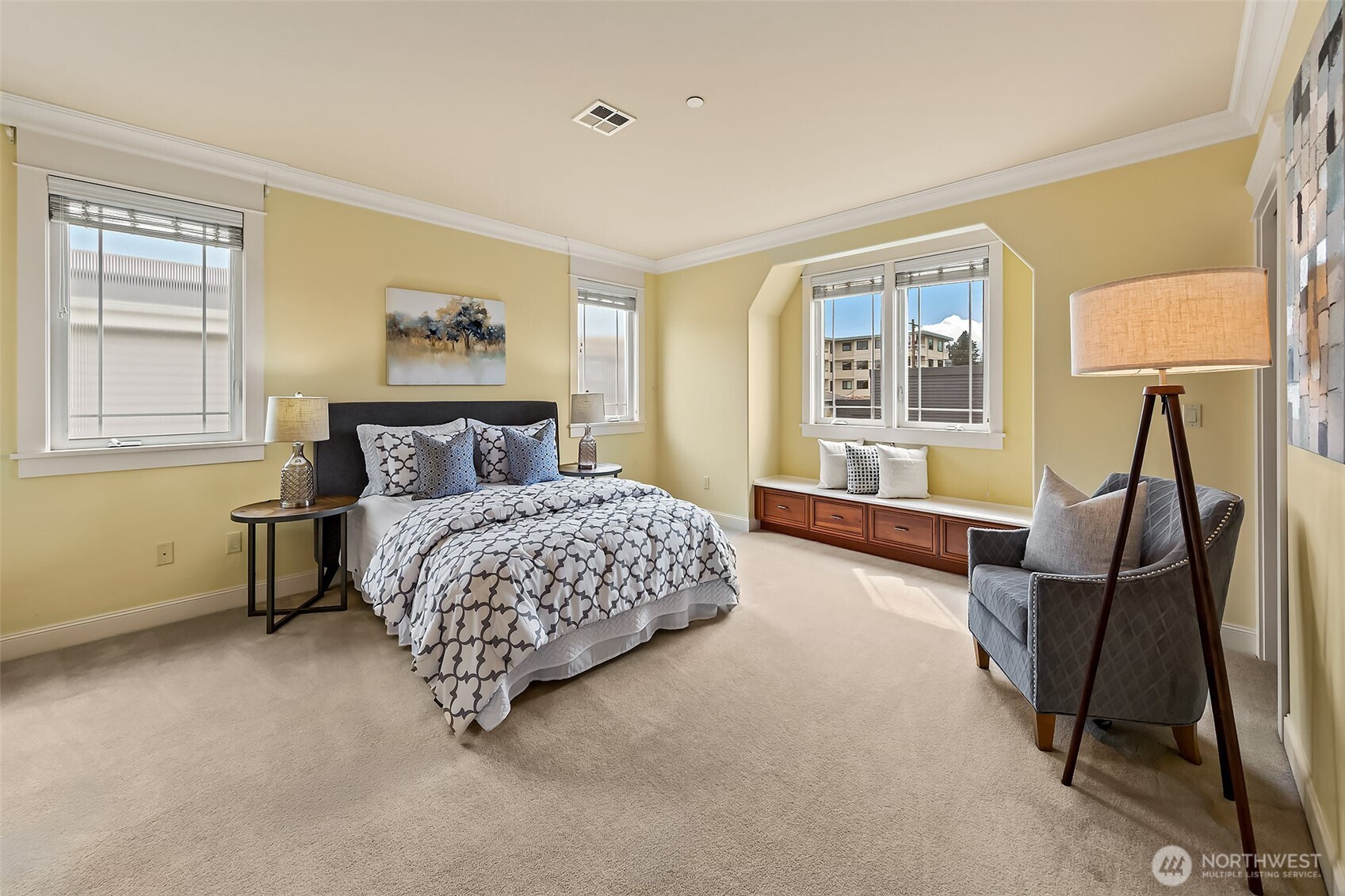 600 Bell Street, Unit 301 Edmonds, WA 98020 - Photo 18 of 33