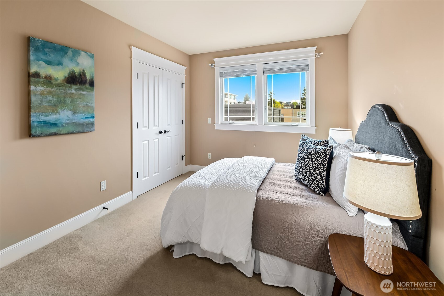 600 Bell Street, Unit 301 Edmonds, WA 98020 - Photo 23 of 33