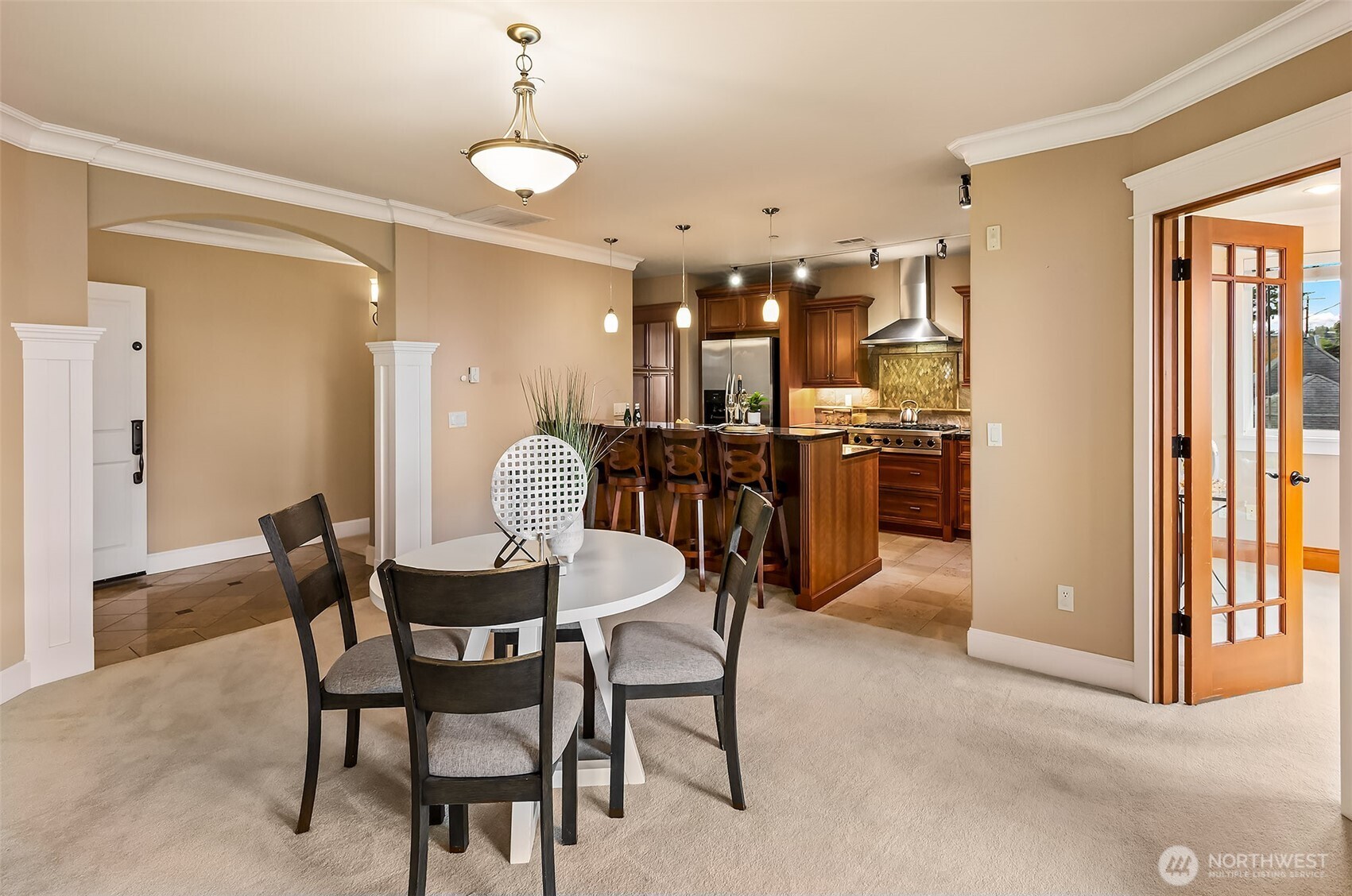 600 Bell Street, Unit 301 Edmonds, WA 98020 - Photo 4 of 33