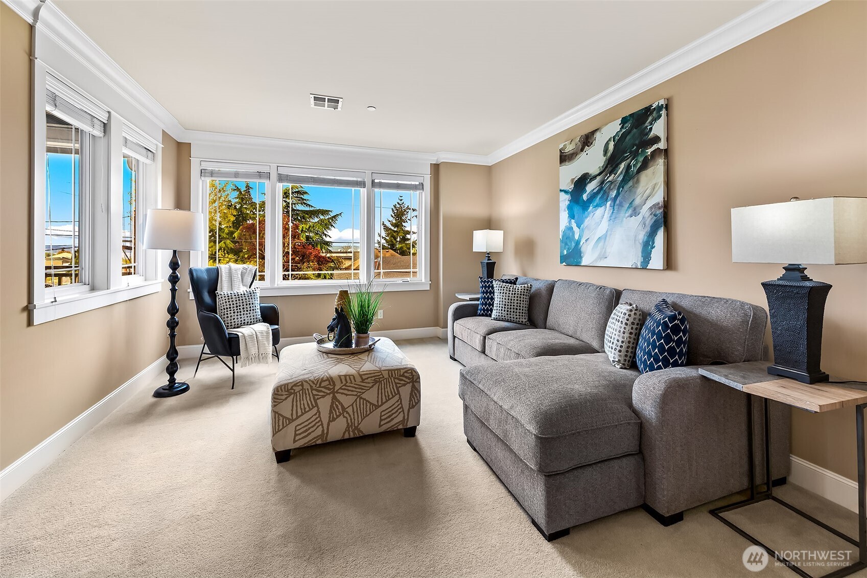 600 Bell Street, Unit 301 Edmonds, WA 98020 - Photo 5 of 33