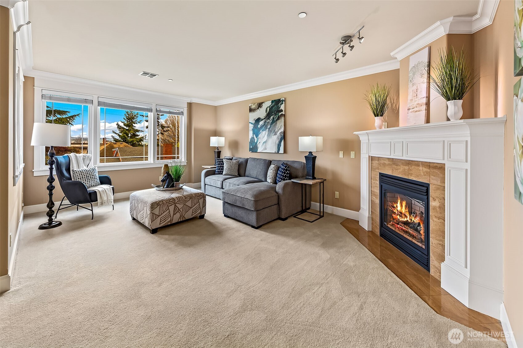 600 Bell Street, Unit 301 Edmonds, WA 98020 - Photo 6 of 33