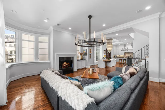 $1,550,000 | 1723 Sunset Boulevard, Houston, TX 77005