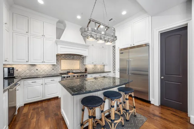 $1,550,000 | 1723 Sunset Boulevard, Houston, TX 77005