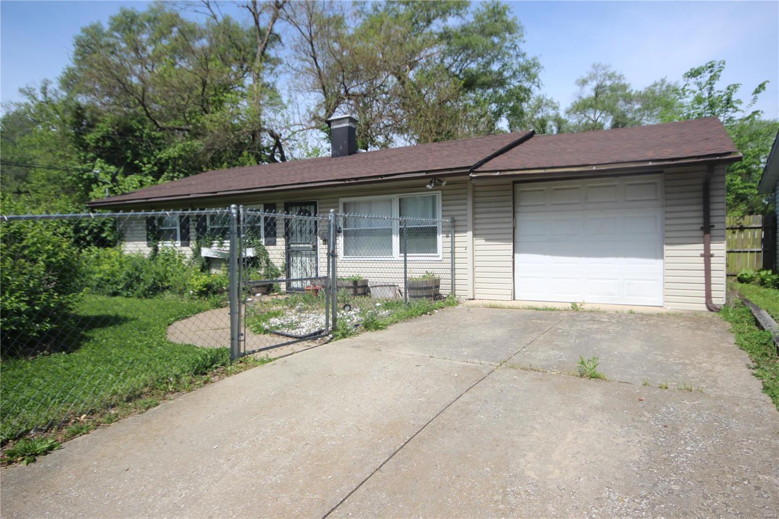 401 Circle Road East St. Louis, IL 62203 - Photo 1 of 10 Gallery Image 1