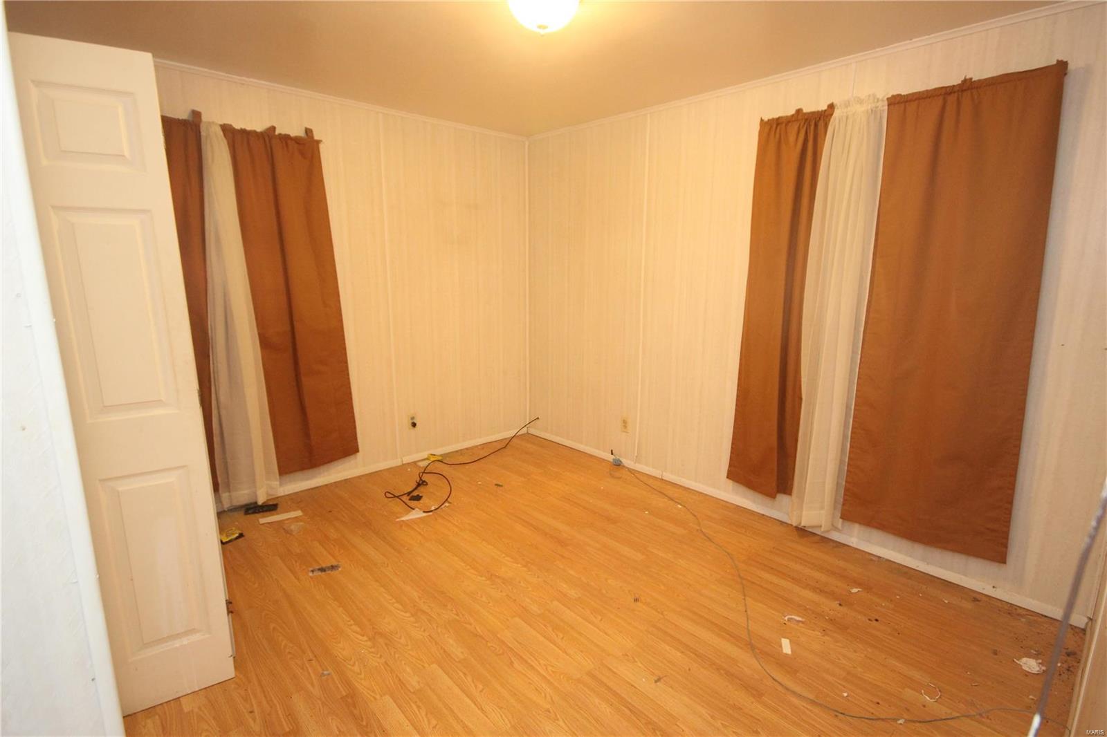 401 Circle Road East St. Louis, IL 62203 - Photo 3 of 10 Gallery Image 3