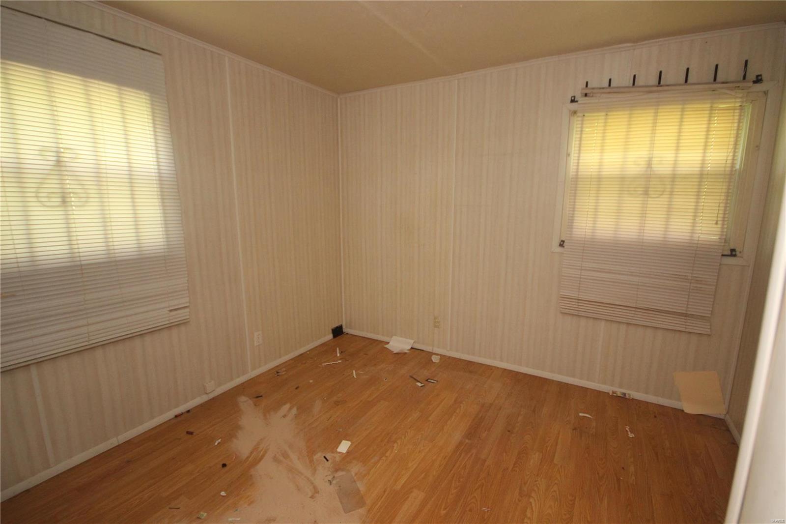 401 Circle Road East St. Louis, IL 62203 - Photo 4 of 10 Gallery Image 4
