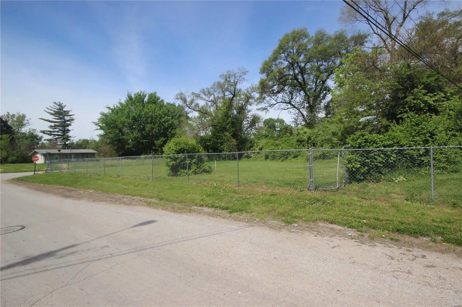 401 Circle Road East St. Louis, IL 62203 - Photo 9 of 10 Gallery Image 9