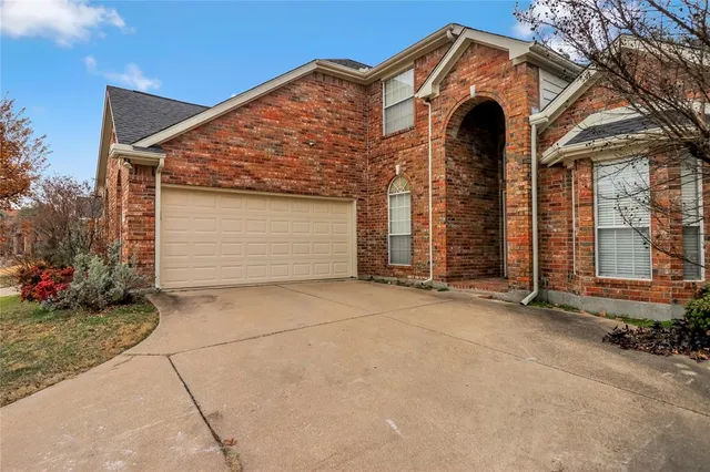 $339,900 | 7621 Brook Meadow Lane, Fort Worth, TX 76133