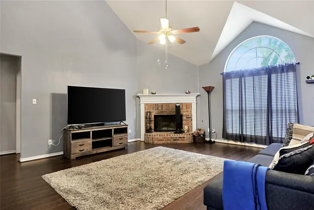 $339,900 | 7621 Brook Meadow Lane, Fort Worth, TX 76133