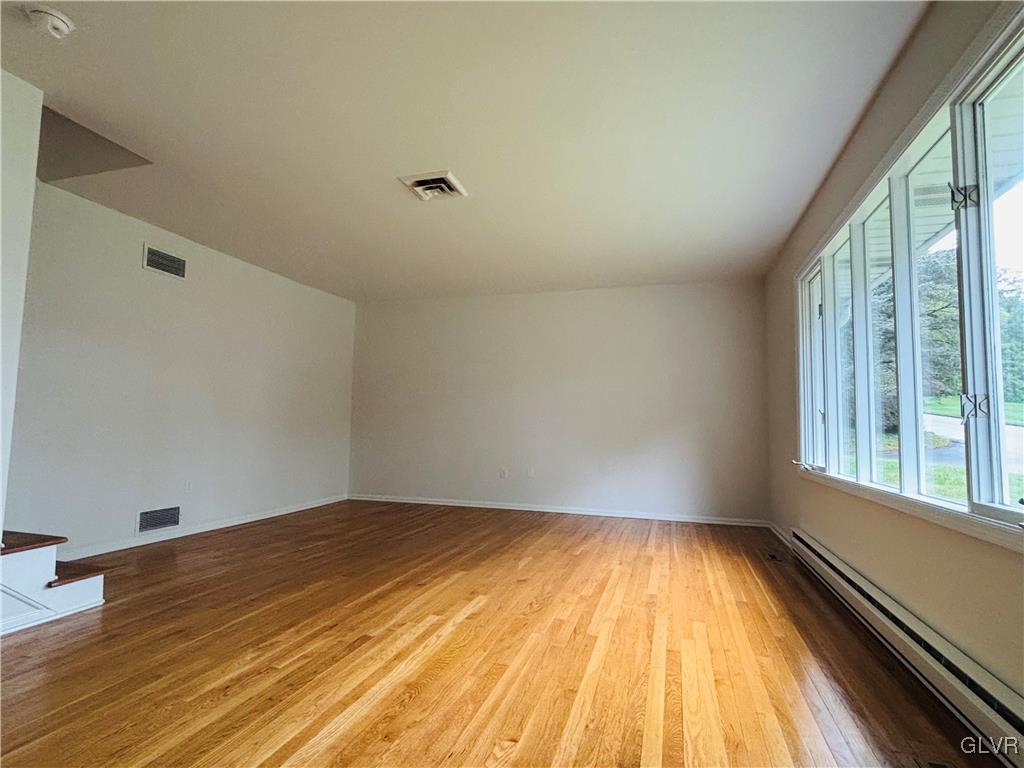 3325 Glendon Road Bethlehem, PA 18017 - Photo 4 of 18 Gallery Image 4