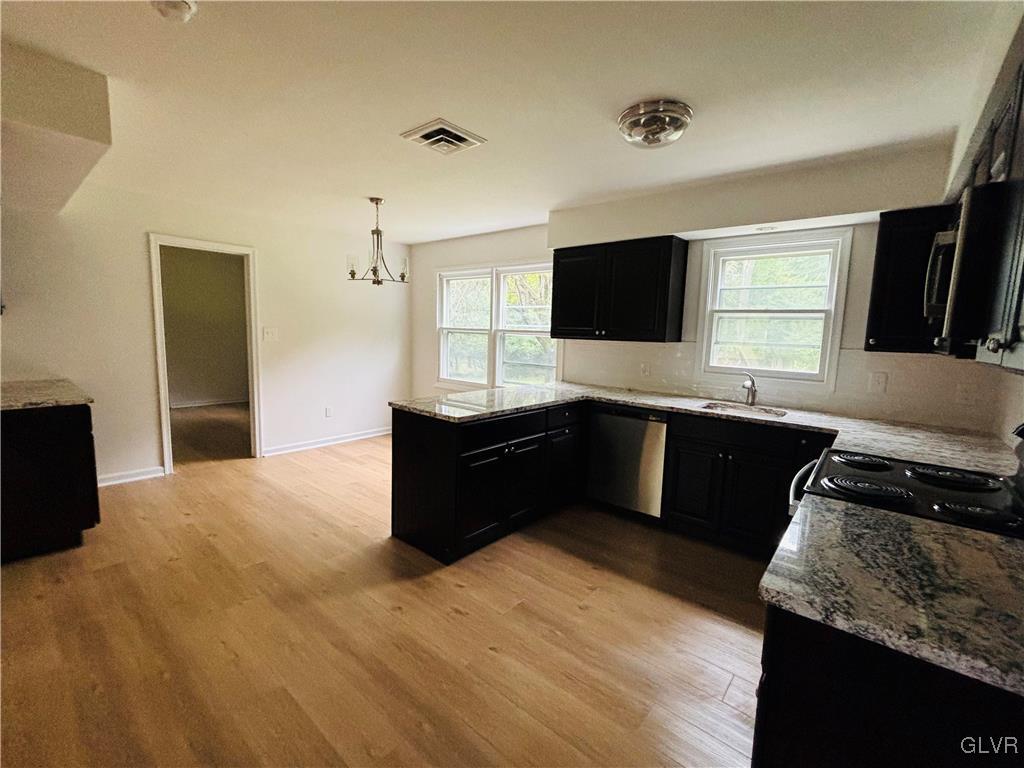 3325 Glendon Road Bethlehem, PA 18017 - Photo 7 of 18 Gallery Image 7