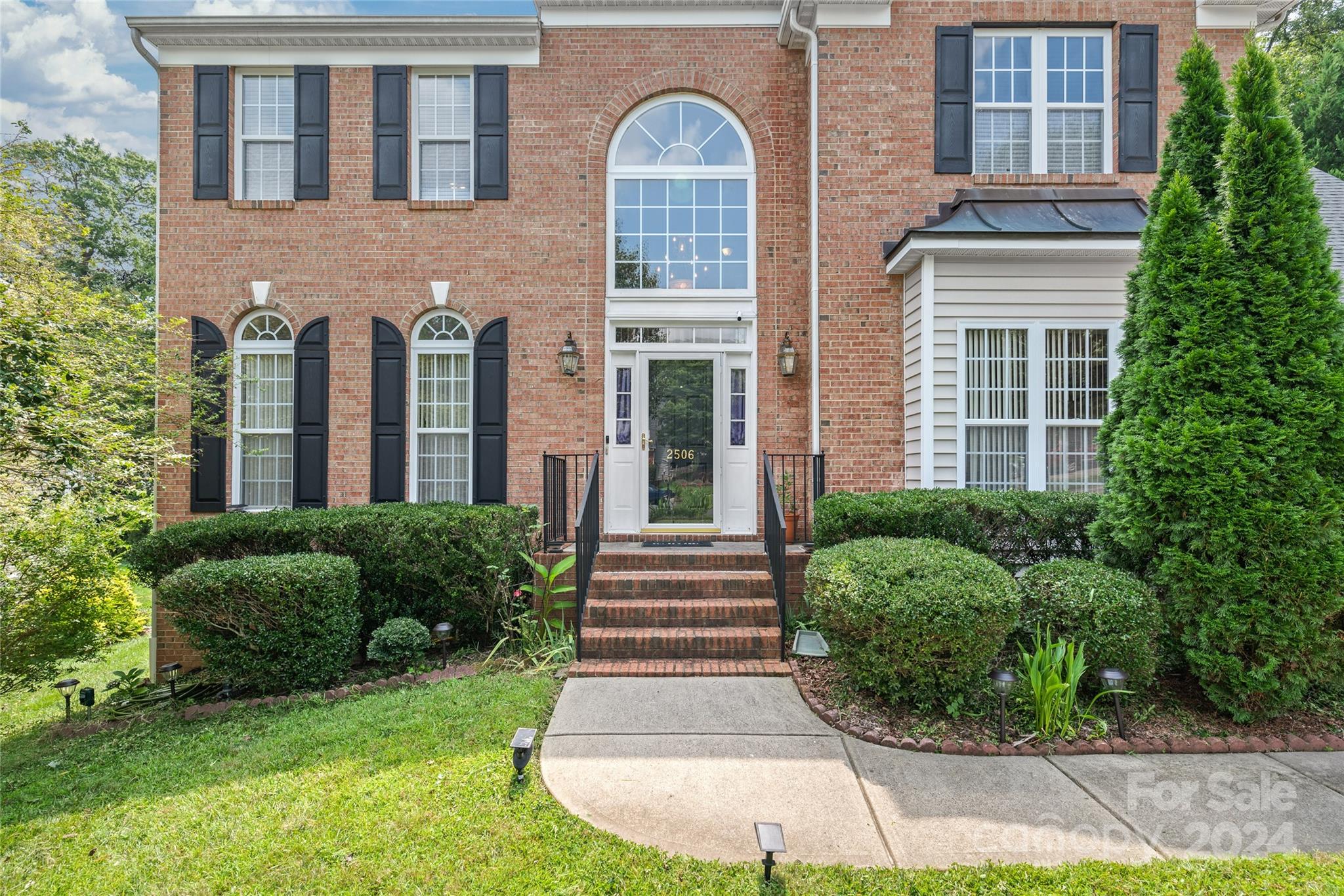 2506 Sandy Ridge Lane Matthews, NC 28105 - Photo 4 of 46 Gallery Image 4