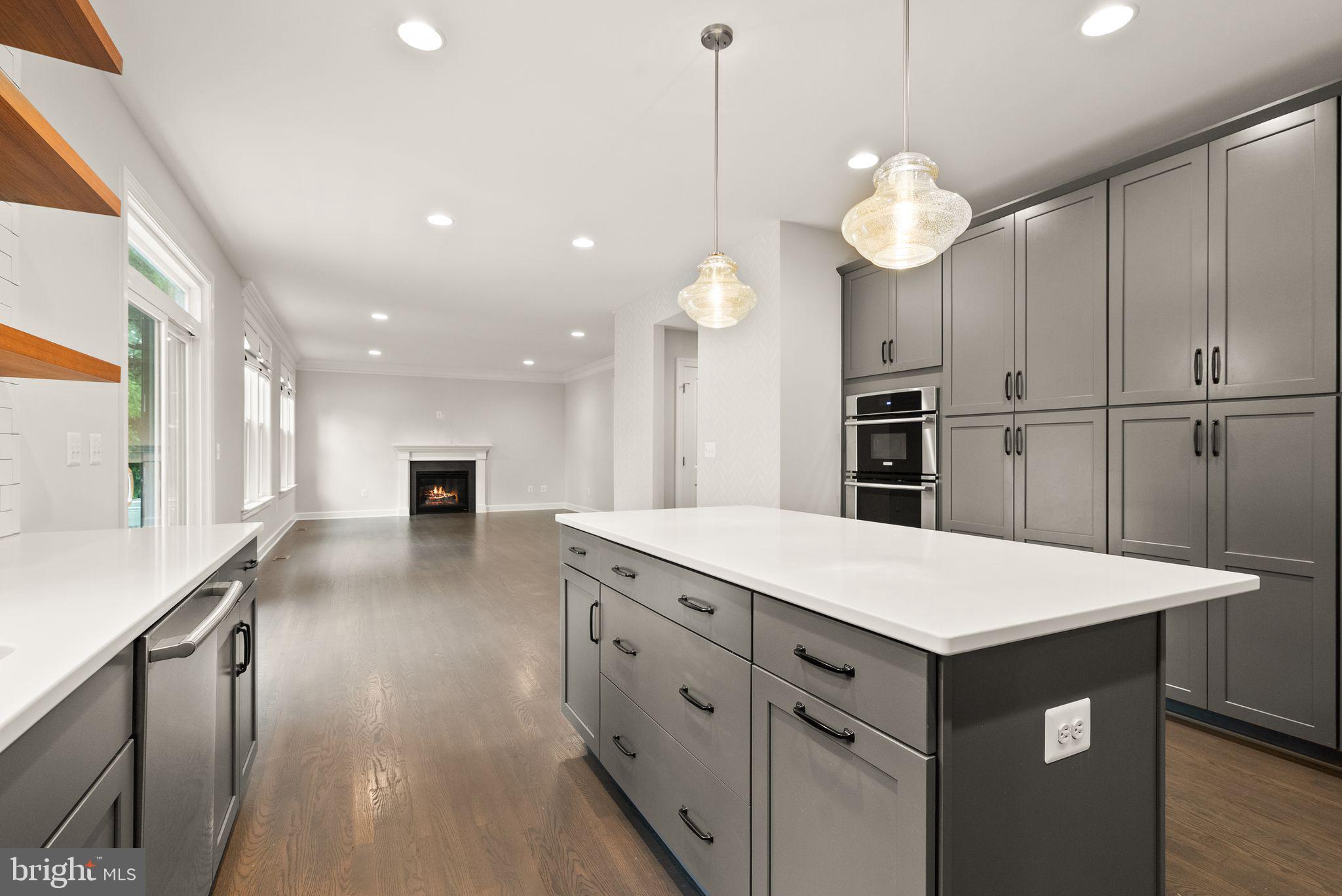 7101 27th Road North Arlington, VA 22213 - Photo 21 of 51 Double wall ovens