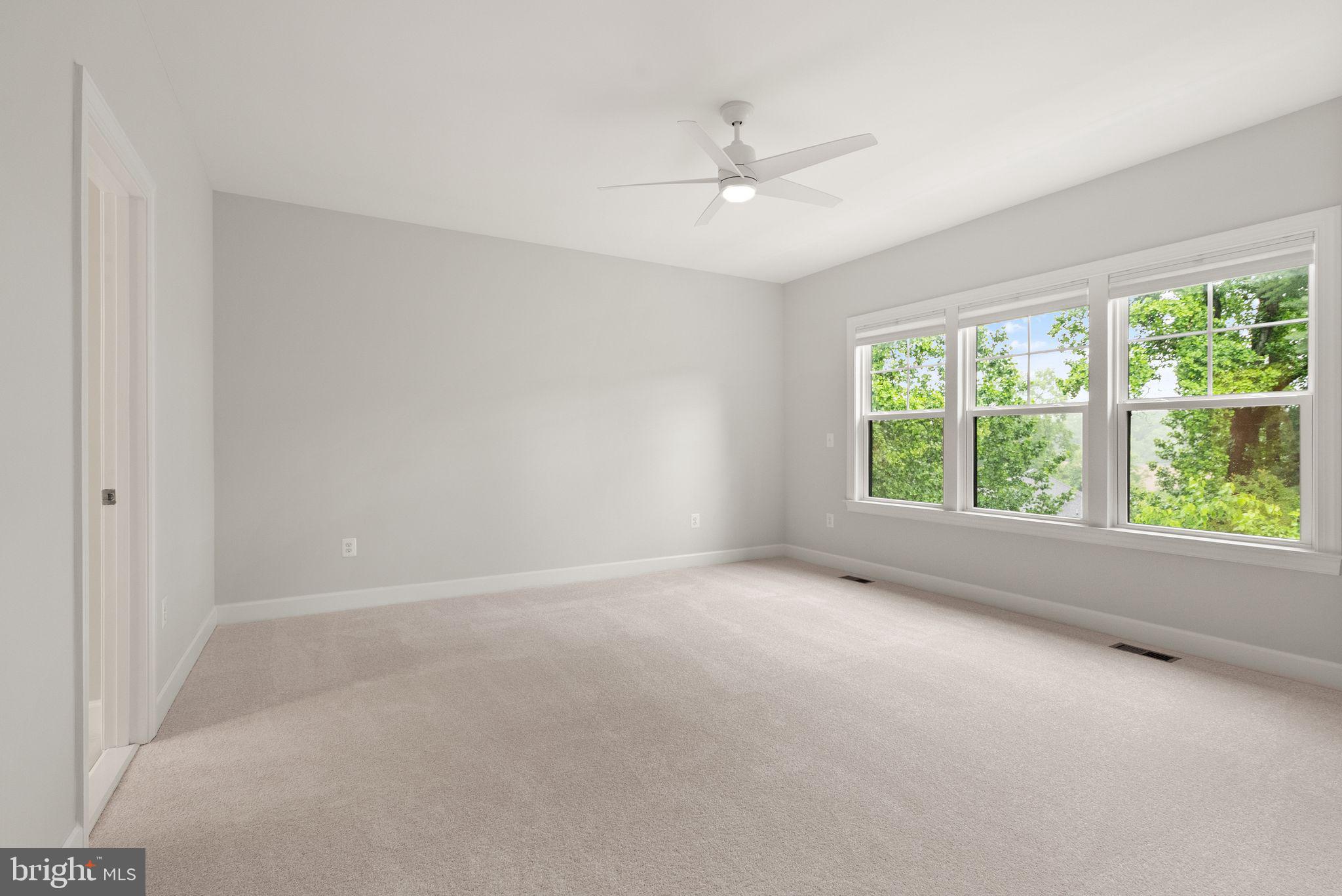 7101 27th Road North Arlington, VA 22213 - Photo 29 of 51 Primary suite with walk-in closet & en-suite bath