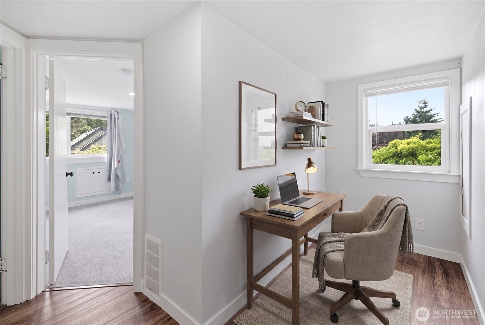 11331 East Riverside Drive Bothell, WA 98011 - Photo 19 of 39