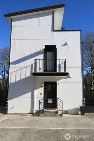 $275,000 | 890 Magellan Avenue Northeast, Unit 4, Ocean Shores, WA 98569