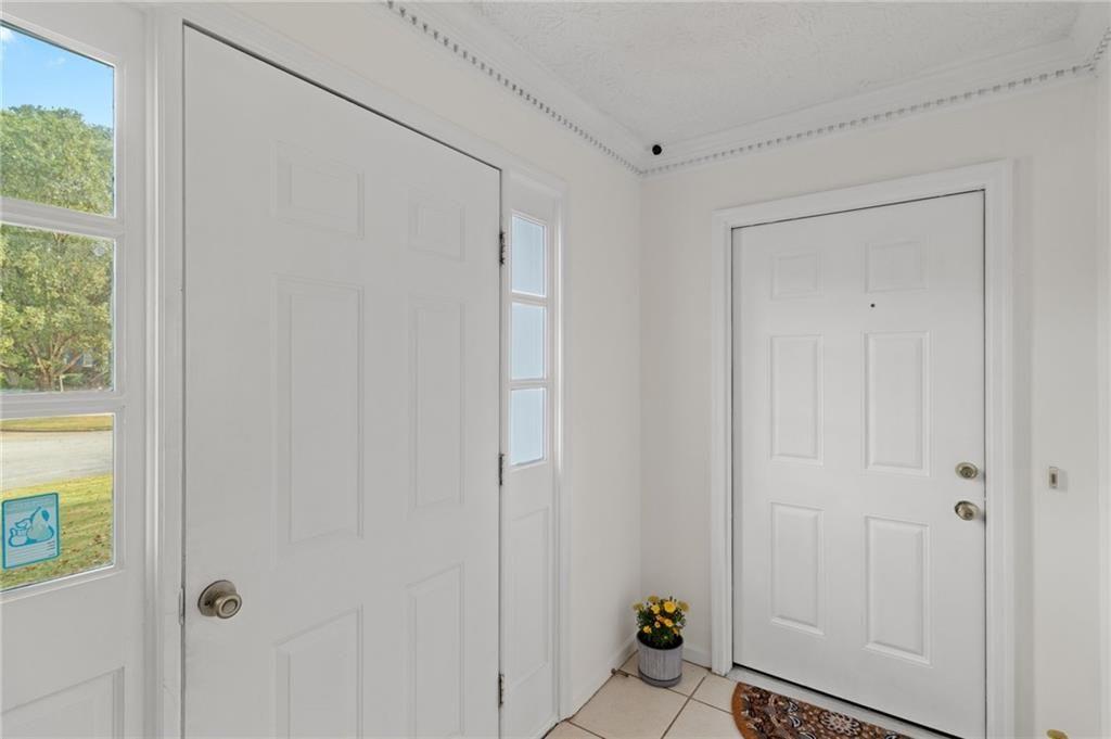 650 Corbin Lake Court Atlanta, GA 30350 - Photo 6 of 42 a bathroom with a shower