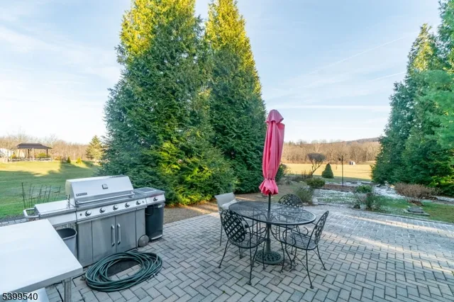 $857,570 | 20 Riddle Court, Asbury, NJ 08802