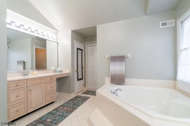 $857,570 | 20 Riddle Court, Asbury, NJ 08802