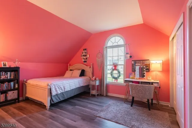 $857,570 | 20 Riddle Court, Asbury, NJ 08802