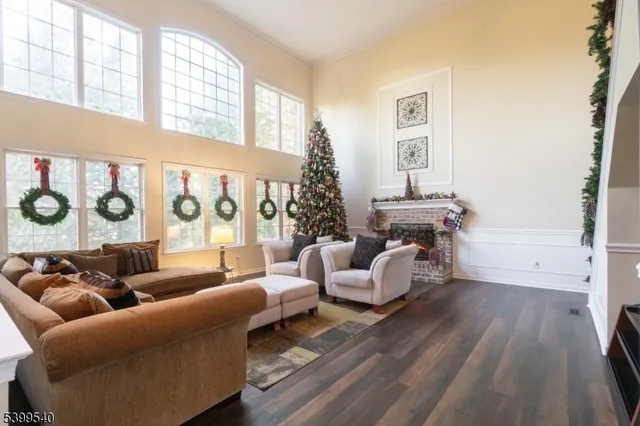 $857,570 | 20 Riddle Court, Asbury, NJ 08802