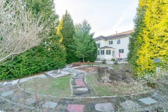 $857,570 | 20 Riddle Court, Asbury, NJ 08802