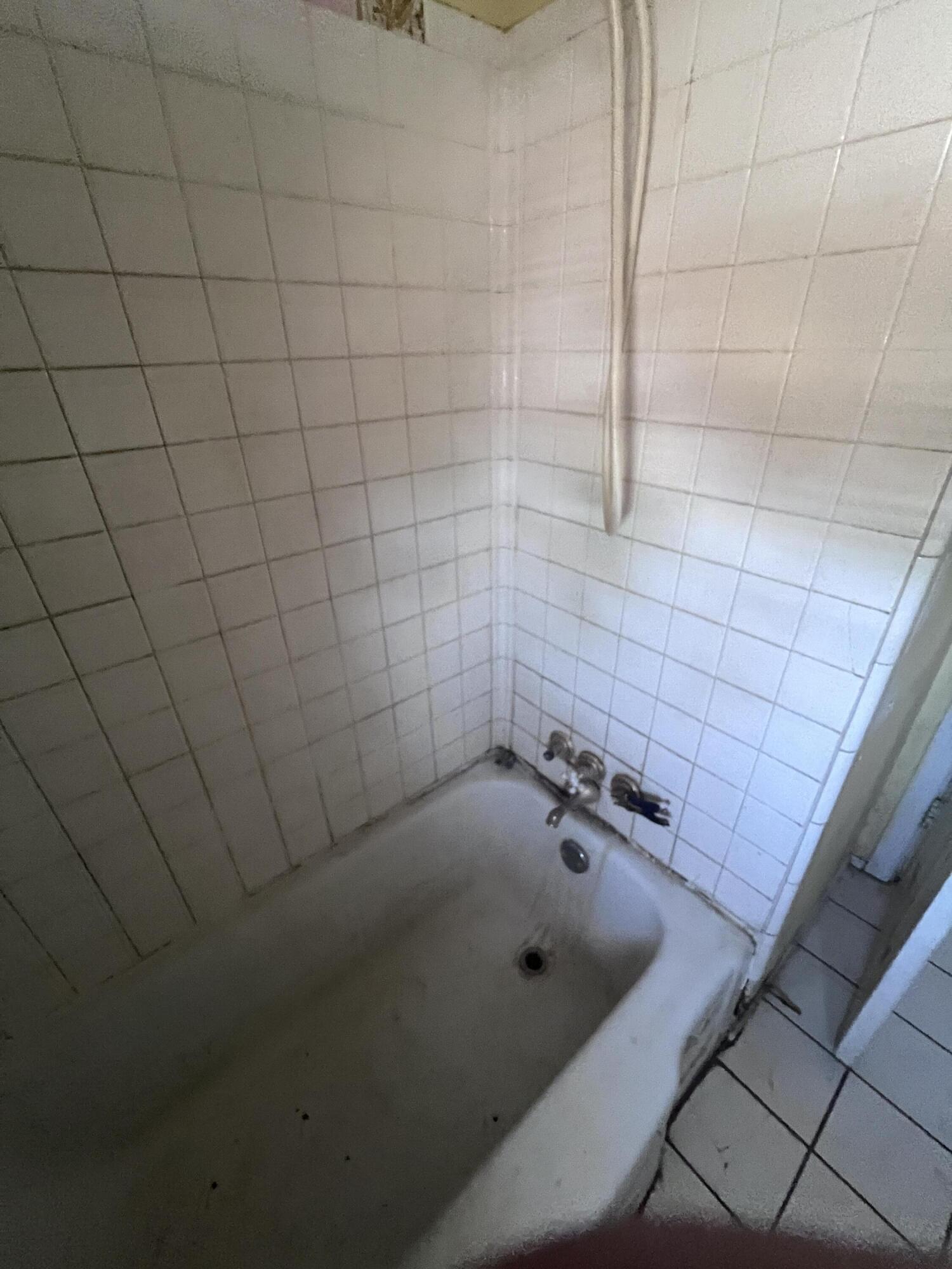 3102 48th Street Lubbock, TX 79413 - Photo 12 of 32 bath2_8579