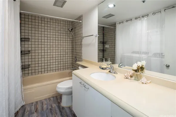 $585,000 | 60 North Beretania Street, Unit 1202, Honolulu, HI 96817