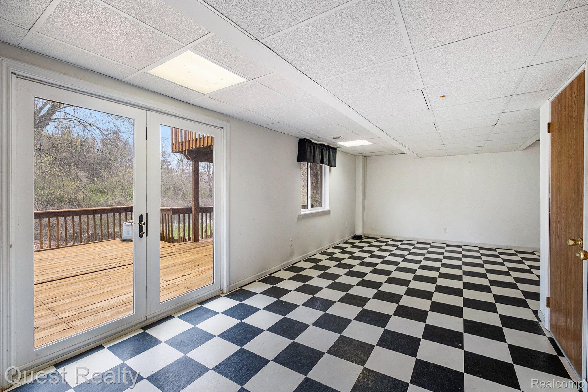 16154 Falk Road Holly, MI 48442 - Photo 19 of 29 Gallery Image 19