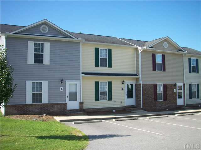 601 River Road, Unit ABCD Selma, NC 27576 - Photo 4 of 13 Plenty of parking!