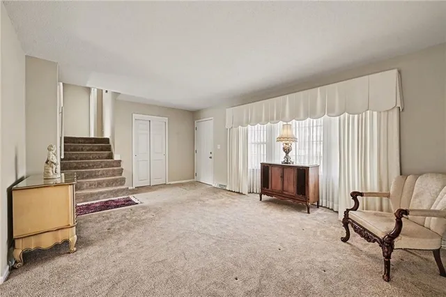 $340,000 | 301 East 107th Terrace, Kansas City, MO 64114