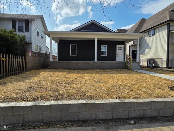 $299,900 | 910 Marion Avenue, Indianapolis, IN 46221