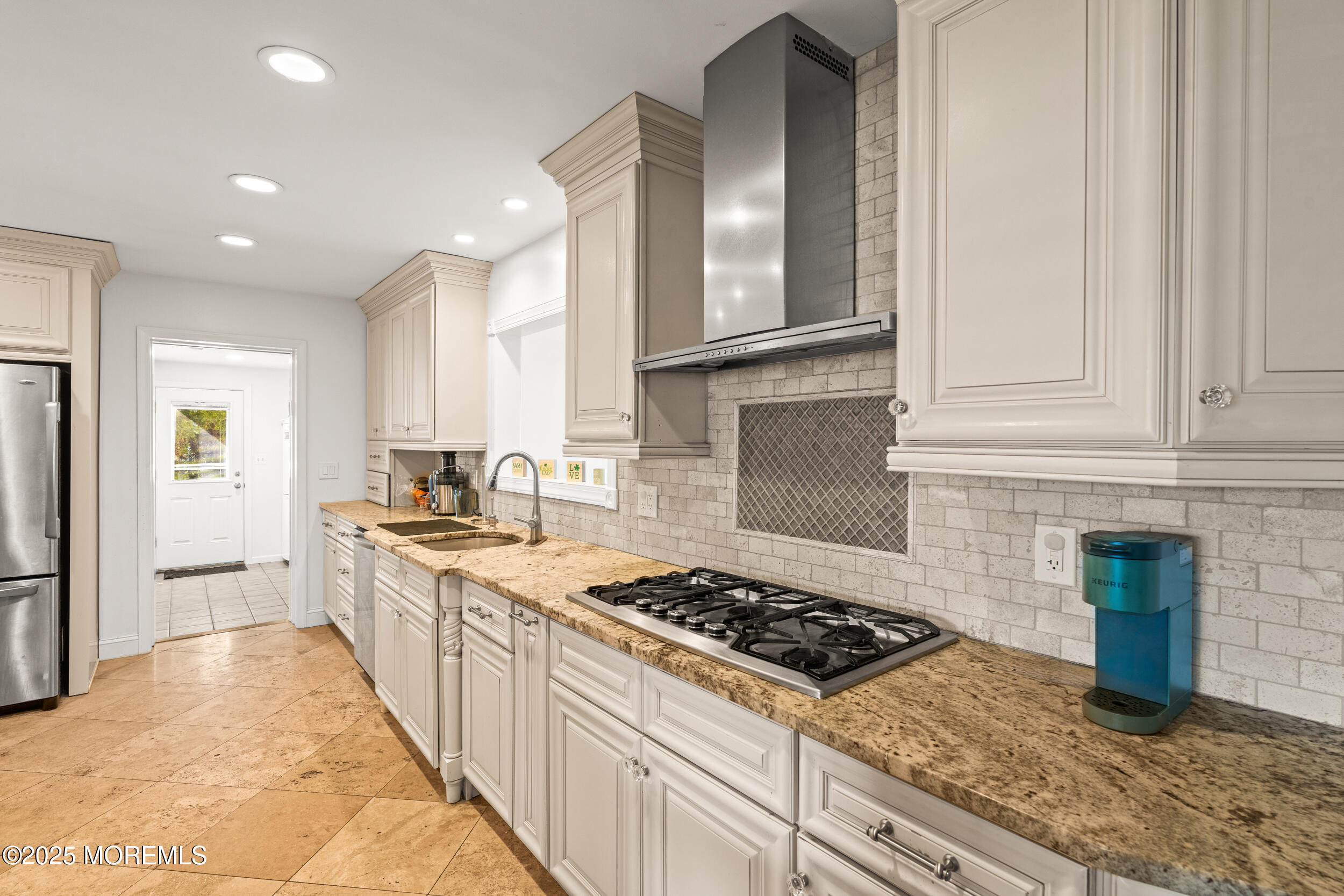 41 Poplar Avenue West Long Branch, NJ 07764 - Photo 10 of 27 022