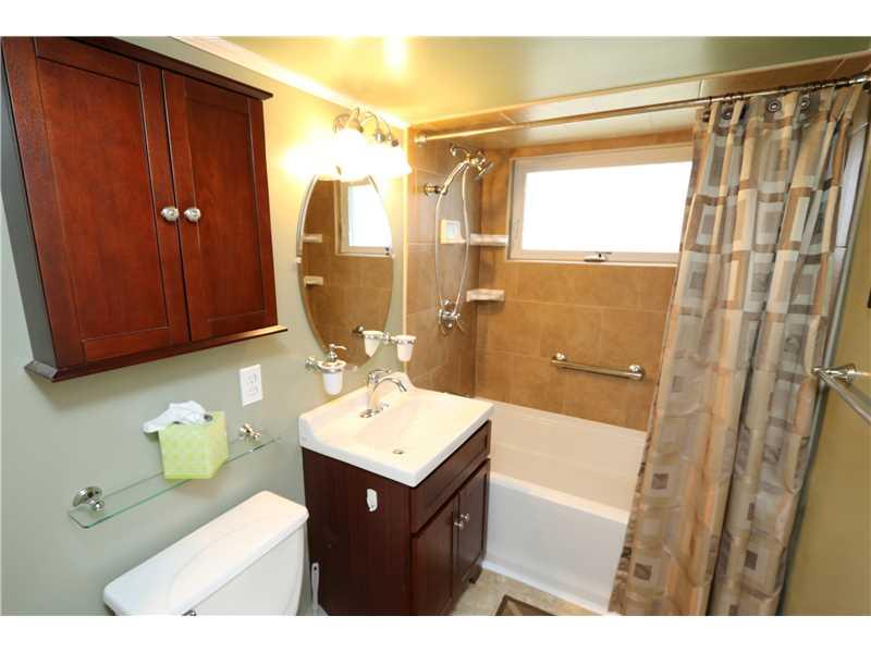 115 Stevenson Road Renfrew, PA 16053 - Photo 7 of 16 Full Bath.
