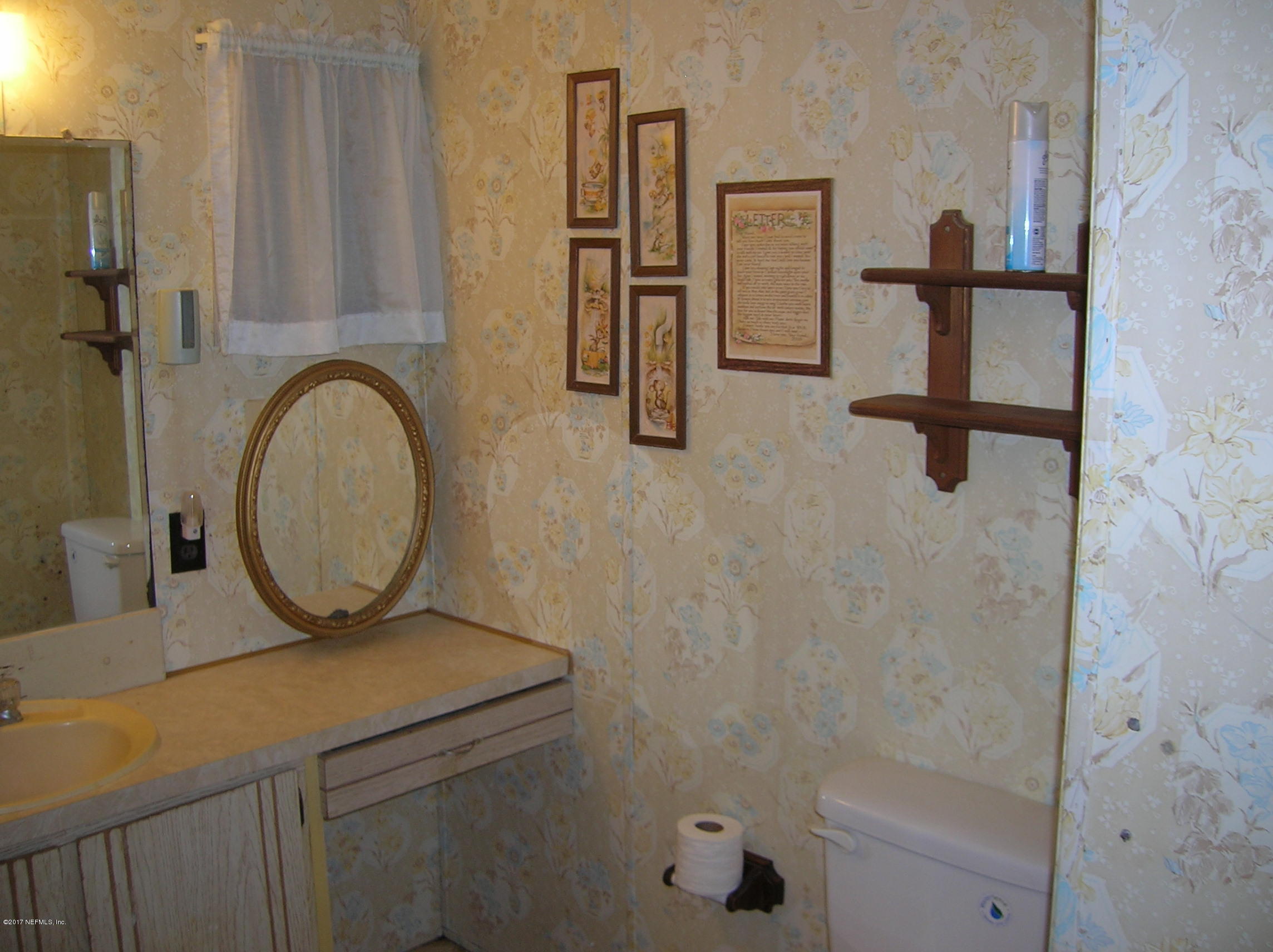 278 Union Camp Road Crescent City, FL 32112 - Photo 22 of 46 Guest Bath
