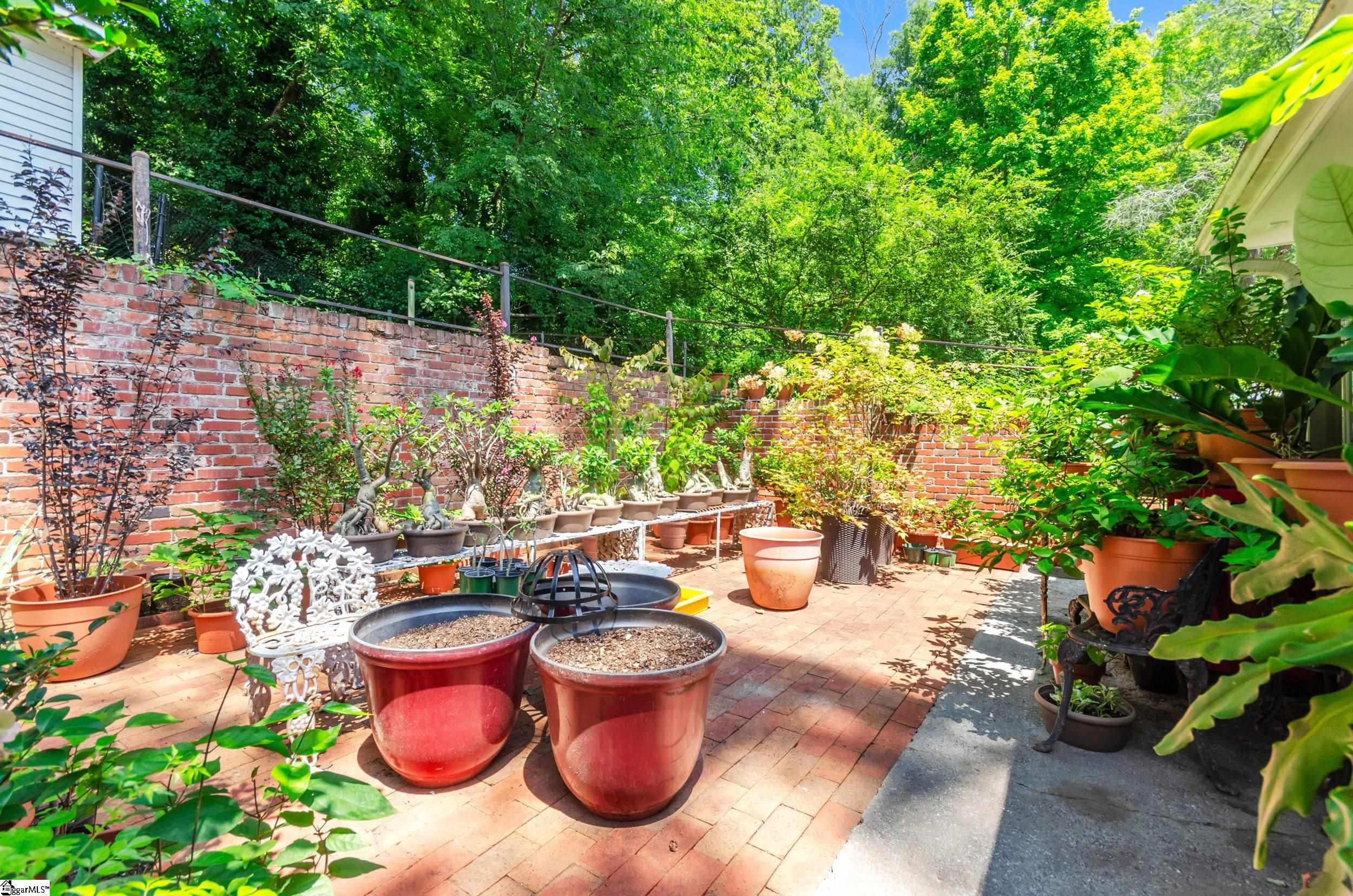 1009 Edwards Road Greenville, SC 29615 - Photo 14 of 36