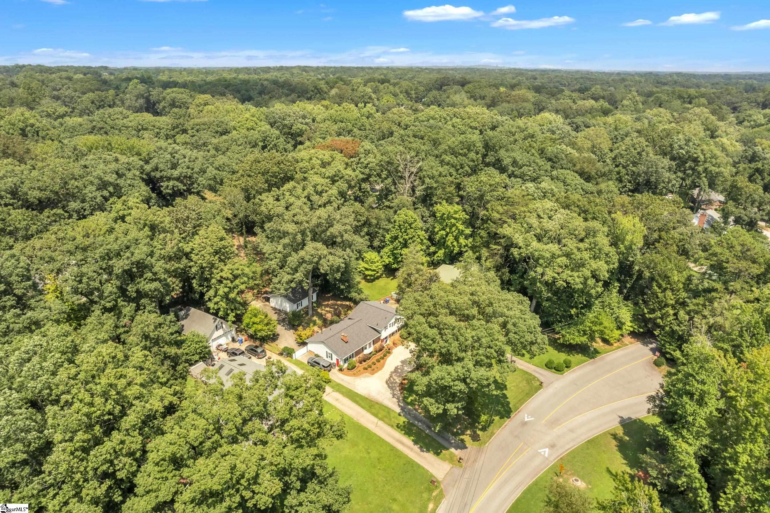 1009 Edwards Road Greenville, SC 29615 - Photo 16 of 36