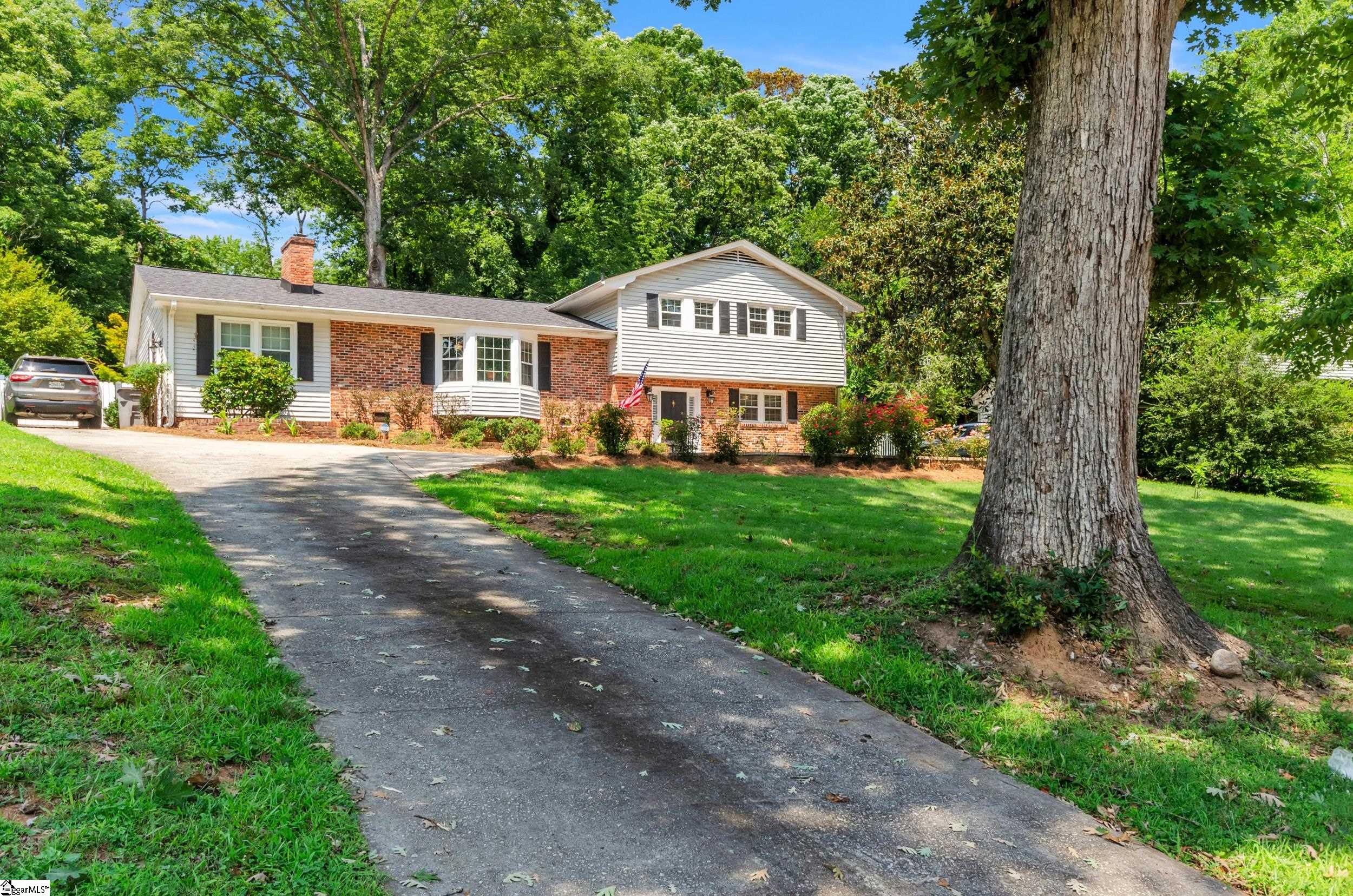 1009 Edwards Road Greenville, SC 29615 - Photo 27 of 36