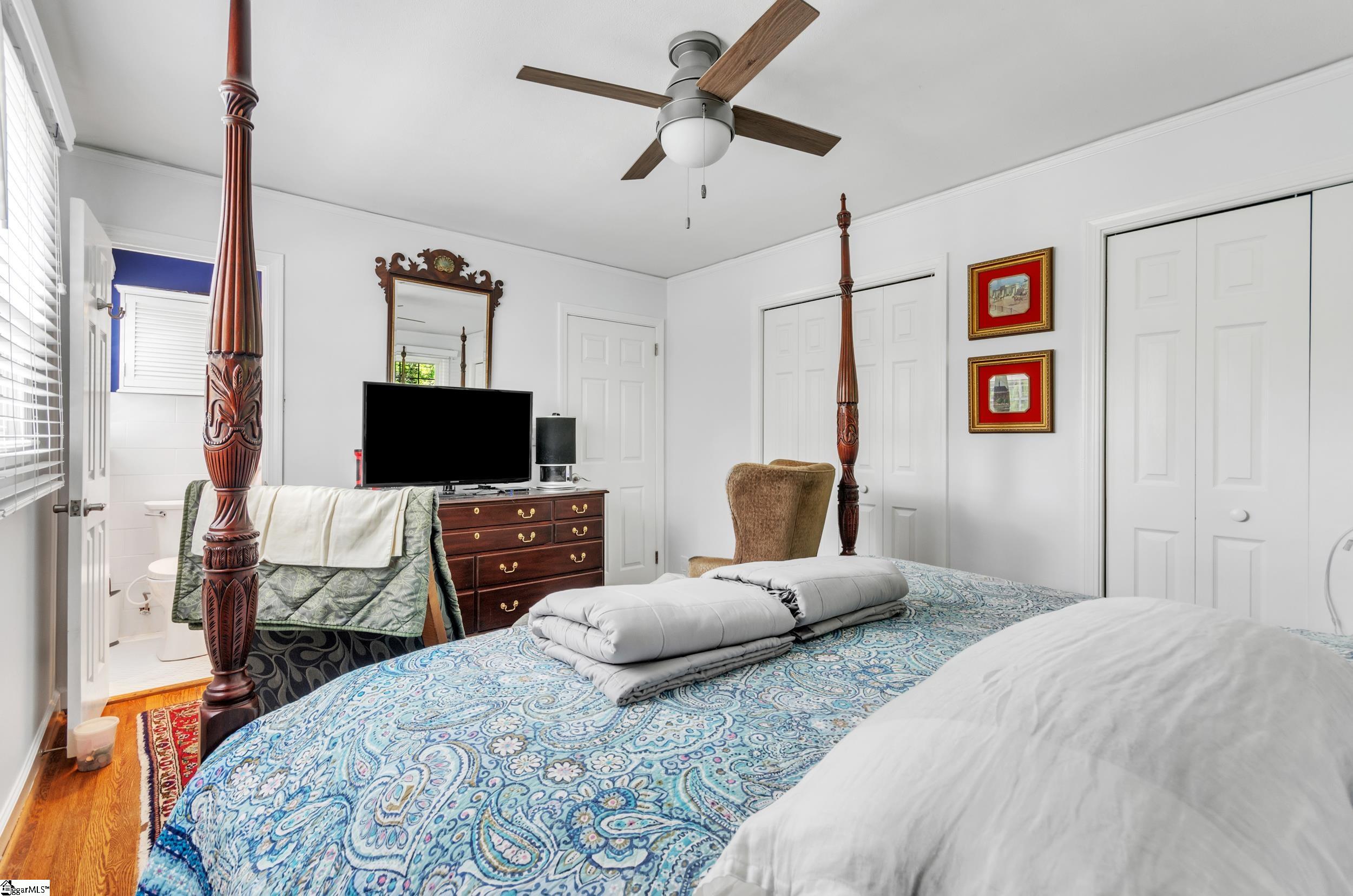 1009 Edwards Road Greenville, SC 29615 - Photo 3 of 36