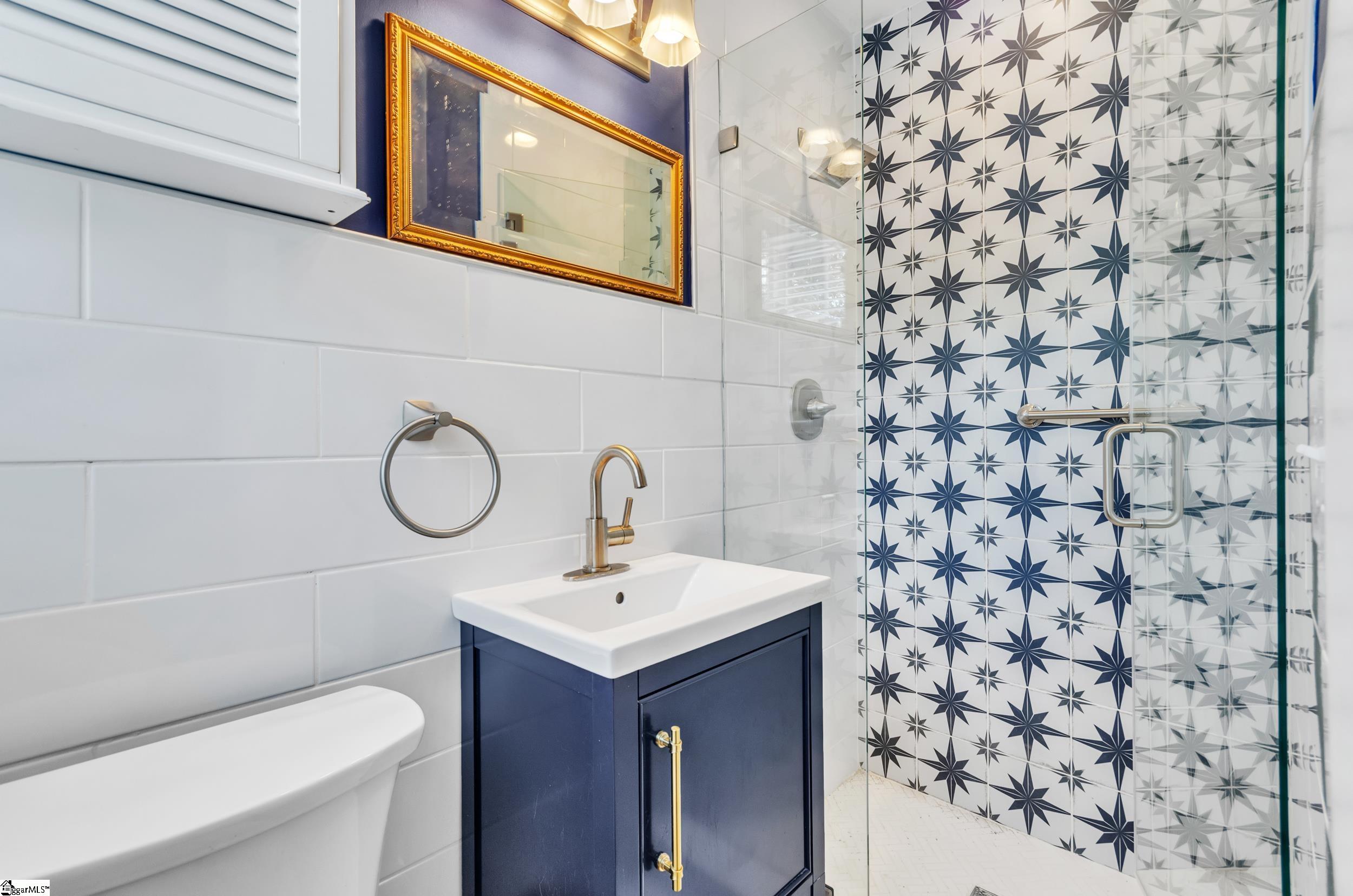 1009 Edwards Road Greenville, SC 29615 - Photo 4 of 36